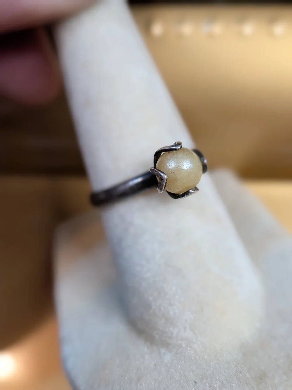 Vintage Sarah Coventry Sterling Silver Solitaire Ring with Faux Pearl